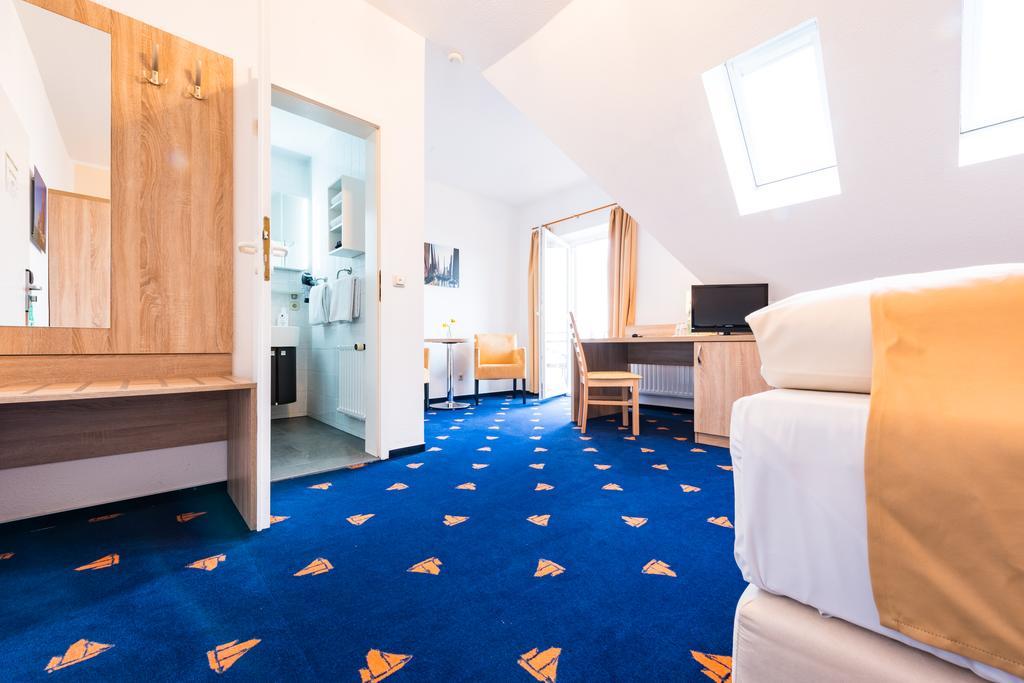 זינקסט Hotel Boddenhus Garni מראה חיצוני תמונה