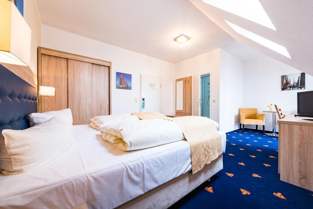 זינקסט Hotel Boddenhus Garni מראה חיצוני תמונה