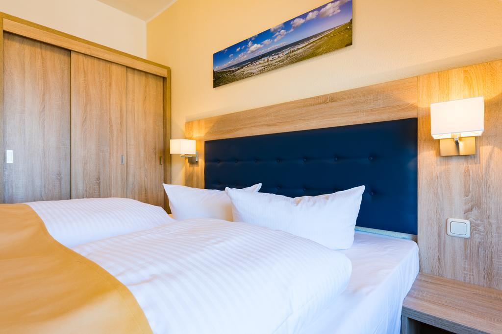 זינקסט Hotel Boddenhus Garni מראה חיצוני תמונה