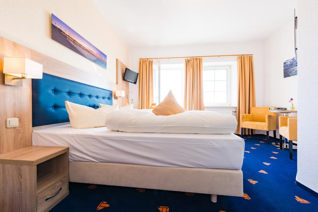 זינקסט Hotel Boddenhus Garni מראה חיצוני תמונה