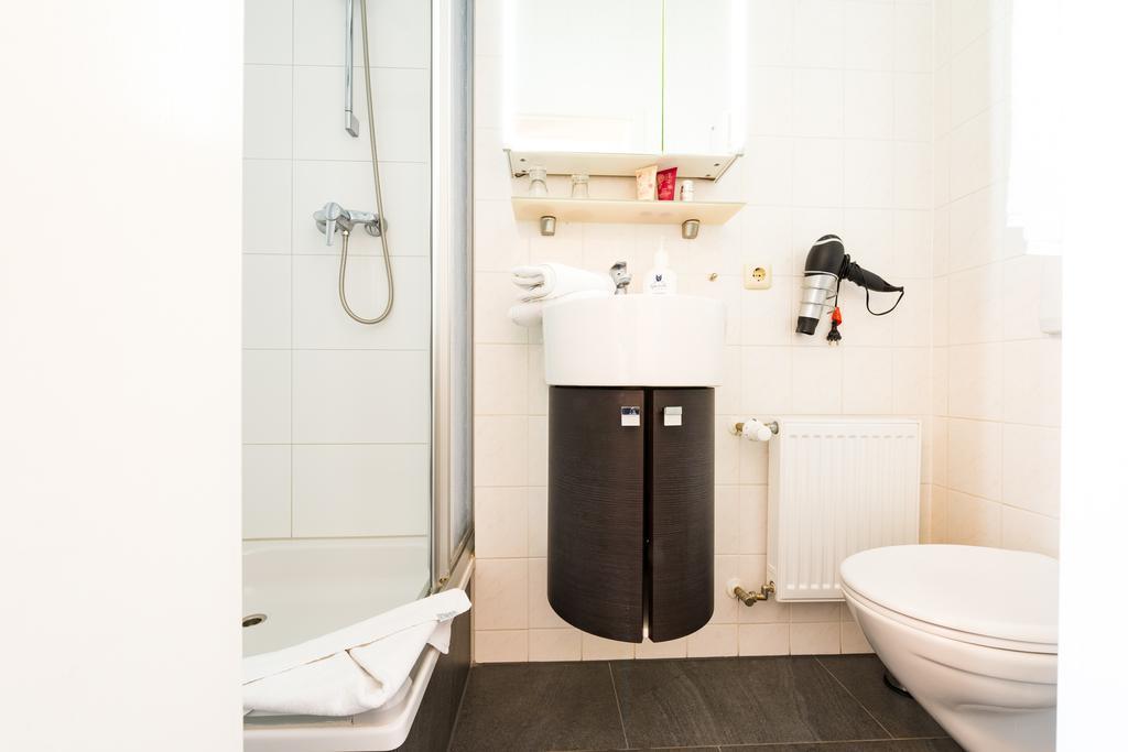 זינקסט Hotel Boddenhus Garni מראה חיצוני תמונה