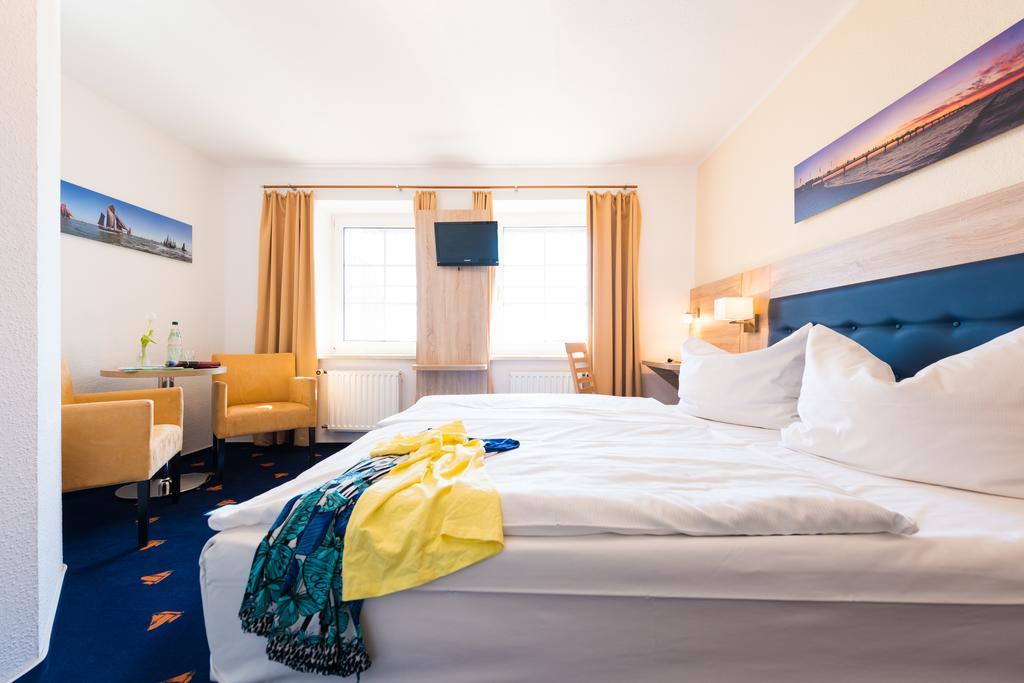 זינקסט Hotel Boddenhus Garni מראה חיצוני תמונה