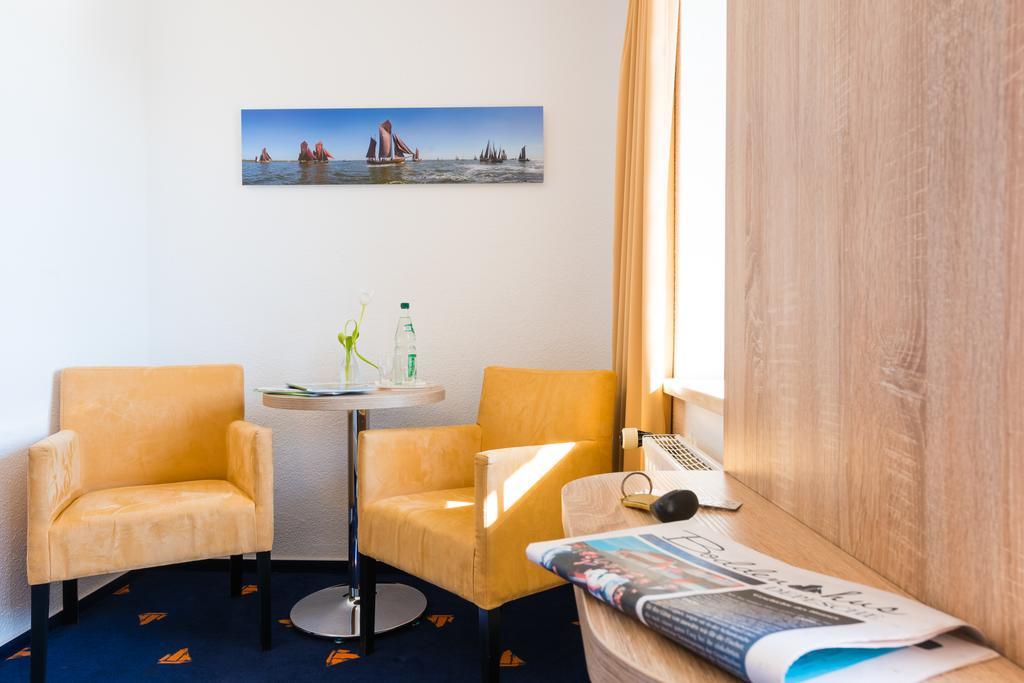 זינקסט Hotel Boddenhus Garni מראה חיצוני תמונה