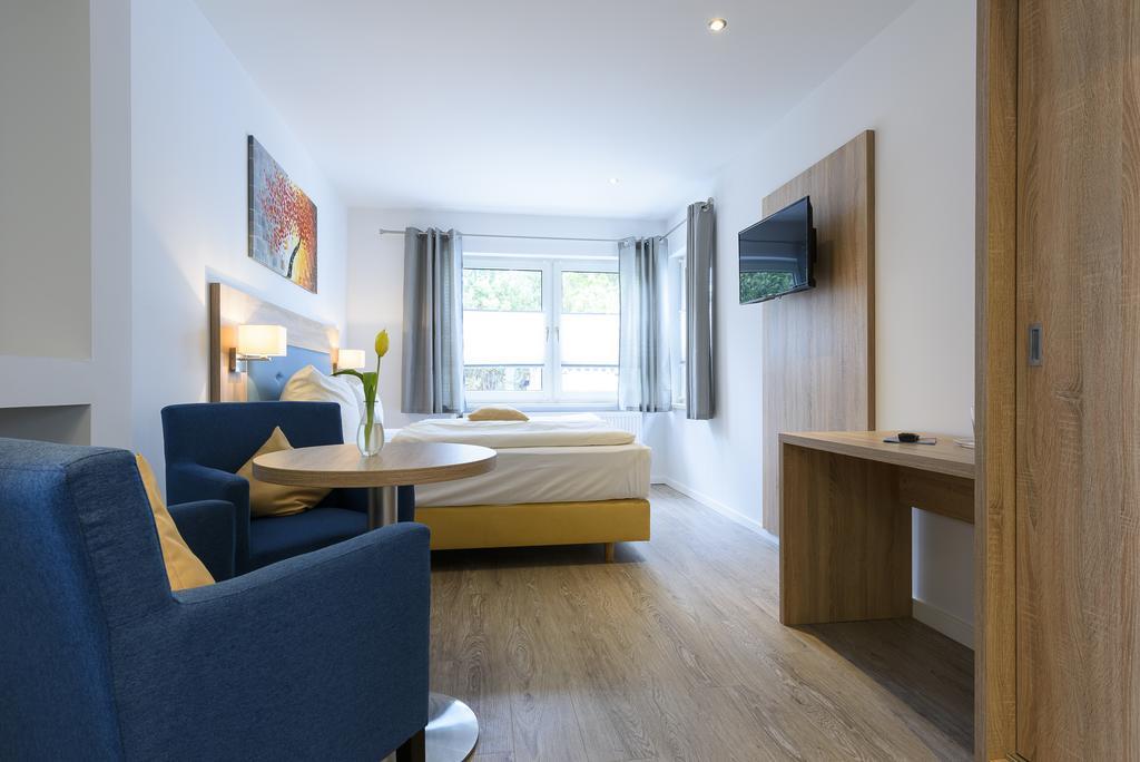 זינקסט Hotel Boddenhus Garni מראה חיצוני תמונה