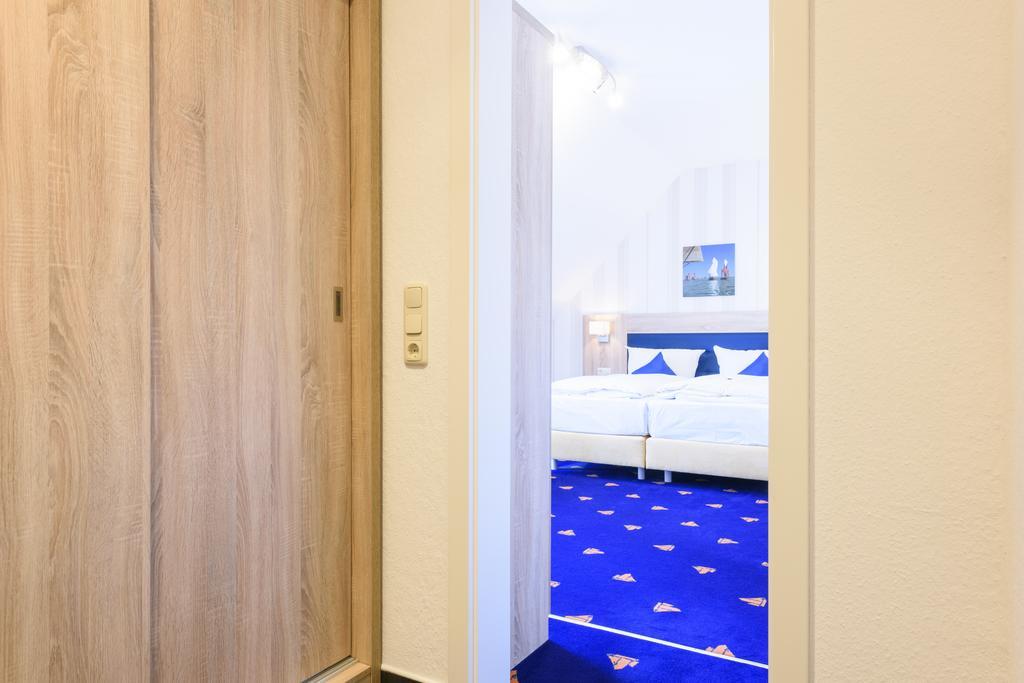 זינקסט Hotel Boddenhus Garni מראה חיצוני תמונה