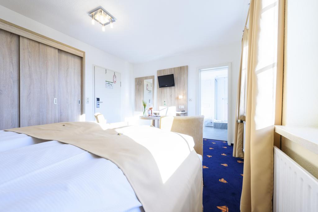 זינקסט Hotel Boddenhus Garni מראה חיצוני תמונה