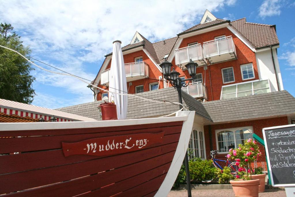 זינקסט Hotel Boddenhus Garni מראה חיצוני תמונה